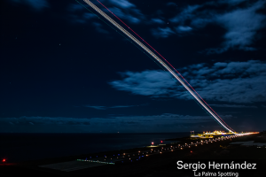 Die La Palma-Spotter sind auch nachts unterwegs: Dieses super Foto ist Sergio Hernández gelungen.